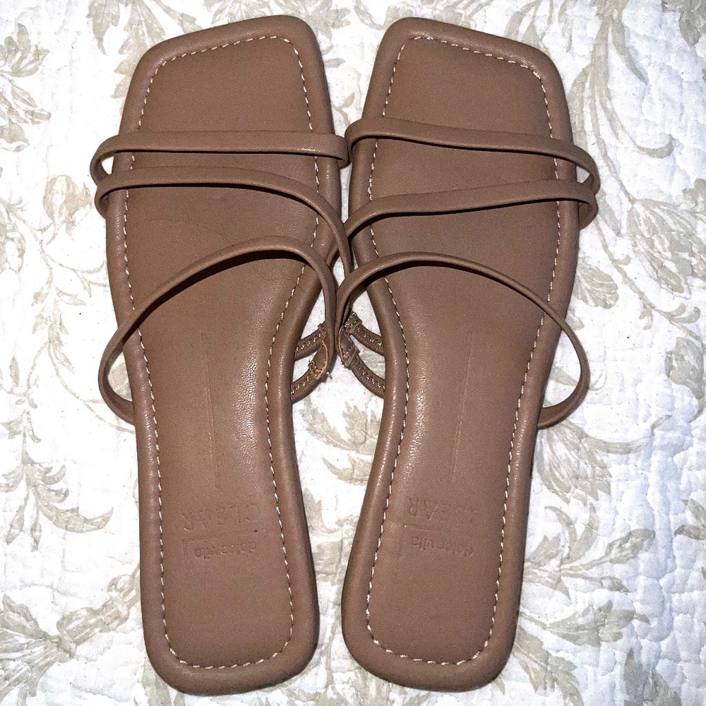 Dolce Vita Vinny Sandals